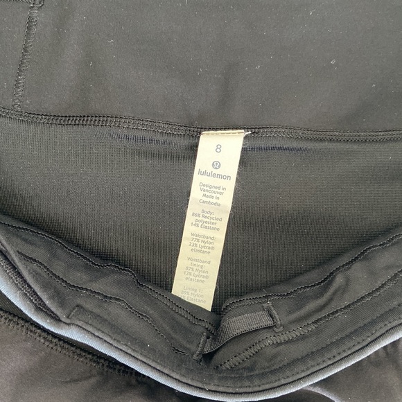 Lululemon run time shorts II - Picture 2 of 7